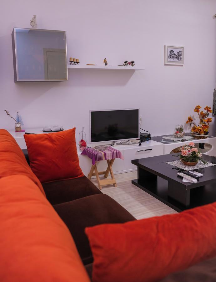 Ariadnes Apartments Tirana Bagian luar foto